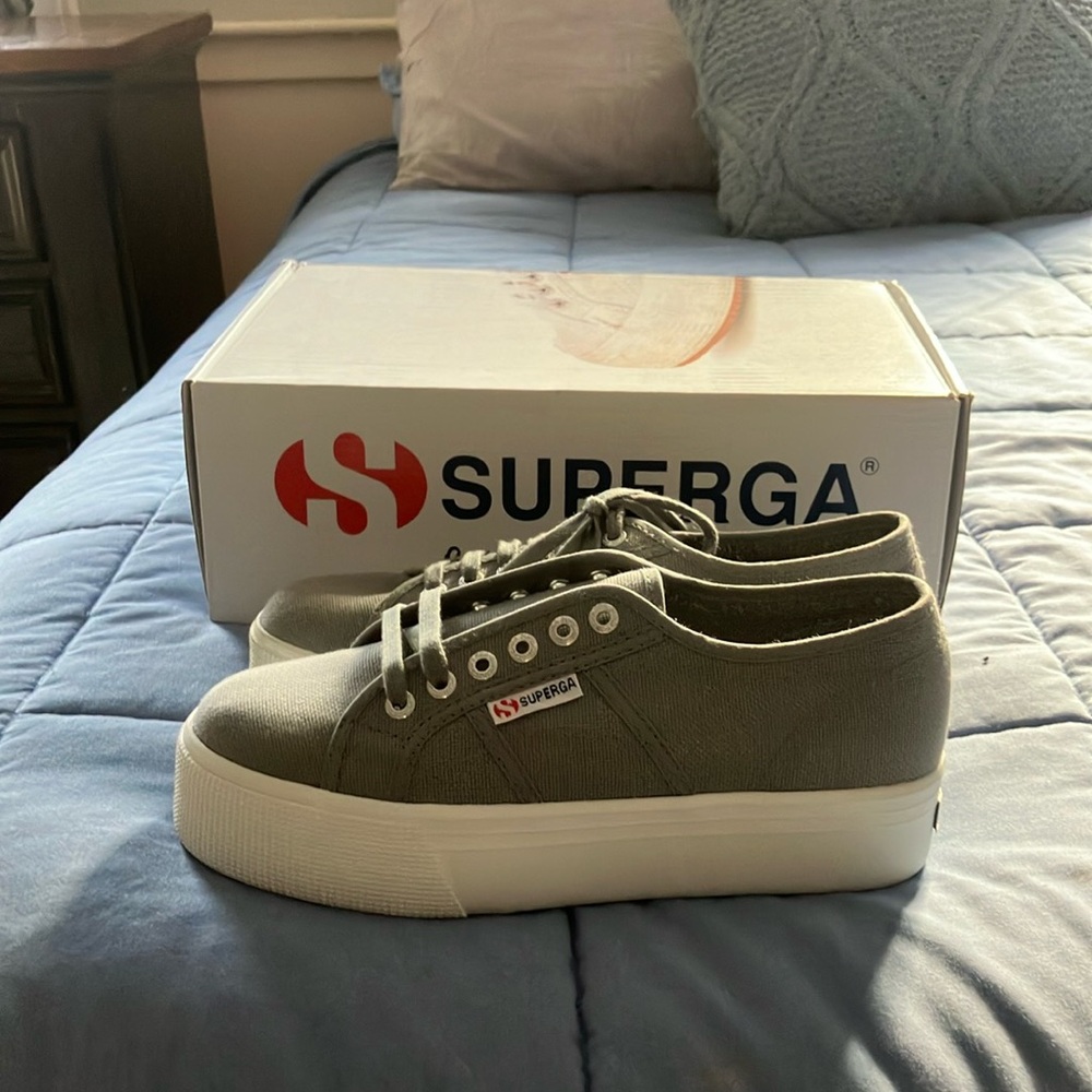 Superga sneakers with a platform heel, almost new
